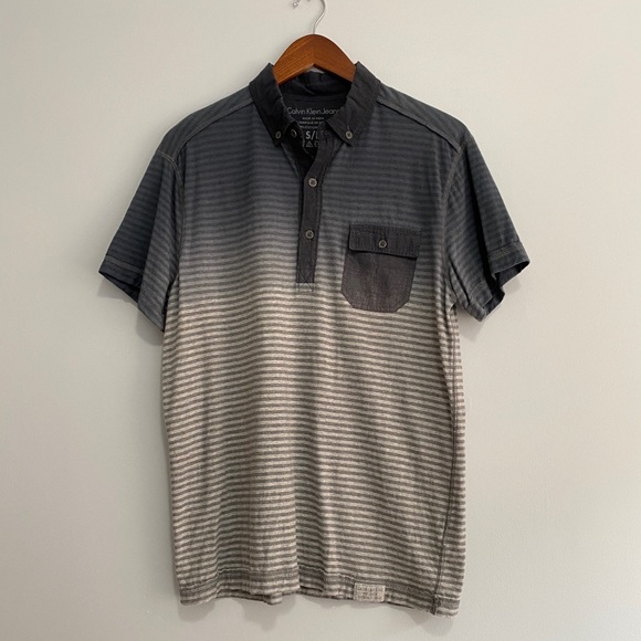 Calvin Klein Jeans - Picture 1 of 5